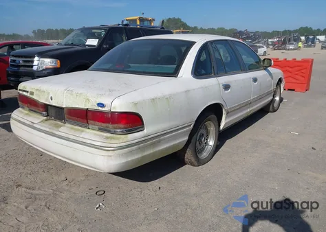 1996 Ford Crown Victoria Lx z USA, uszkodzony, nr VIN 2FALP74W3TX130673